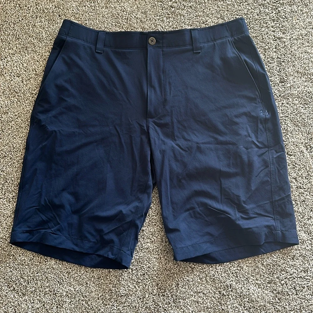 Under Armour Men’s Navy Shorts Size 38
